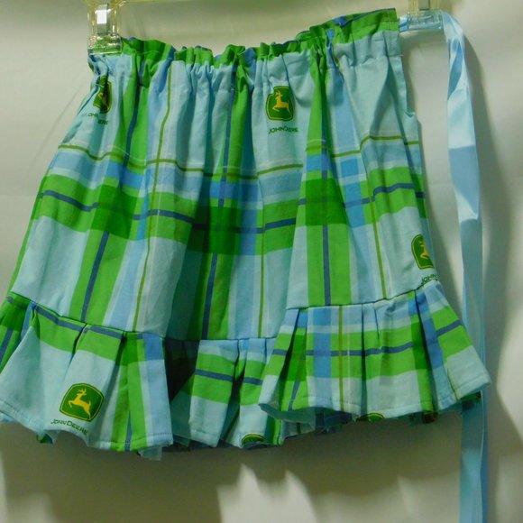 Homemade John Deer mini skirt with pleated flounce - Picture 3 of 7